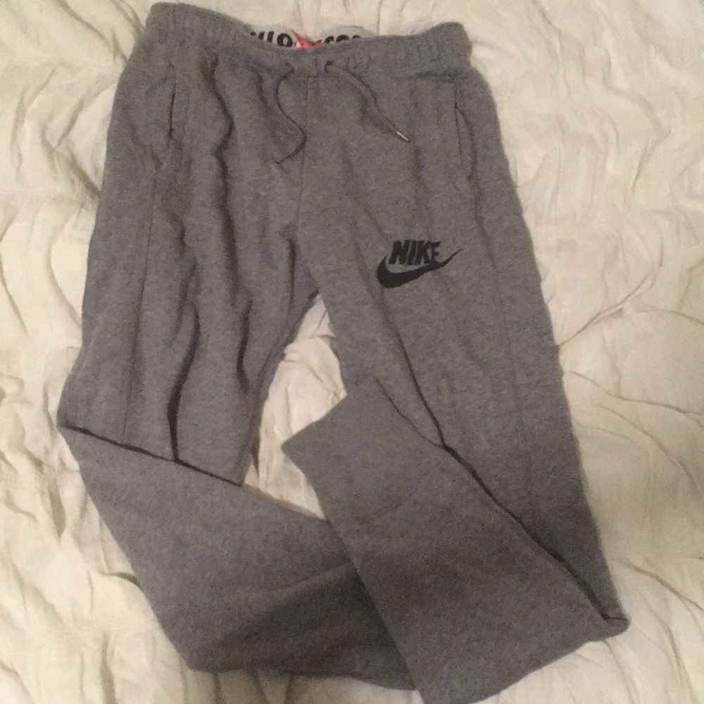 gray nike joggers